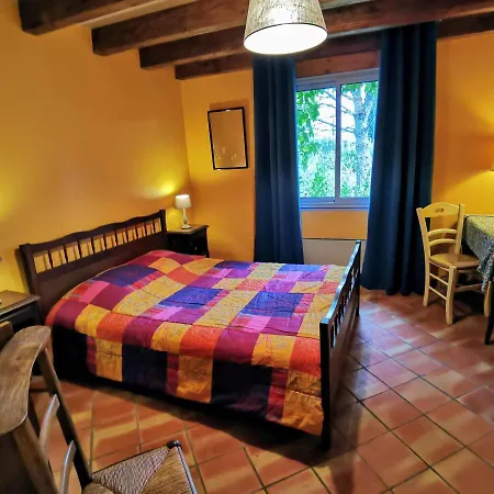 Charmant Avec Piscine Casa vacanze *